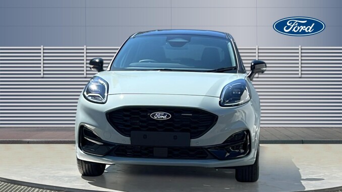 Ford Puma 1.0 EcoBoost Hybrid mHEV ST-Line Black Package 5dr Petrol Hatchback - Image 3